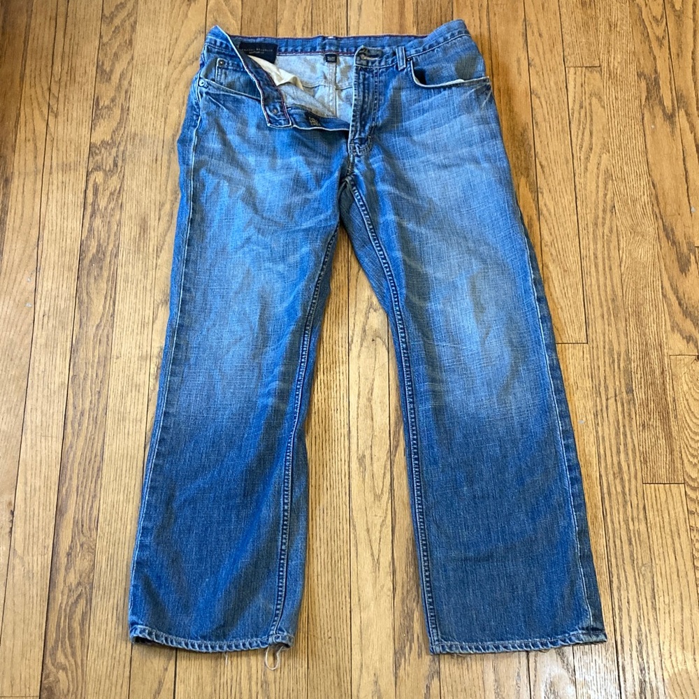 Banana Republic Men’s 31/30 Relaxed Fit Blue Jeans